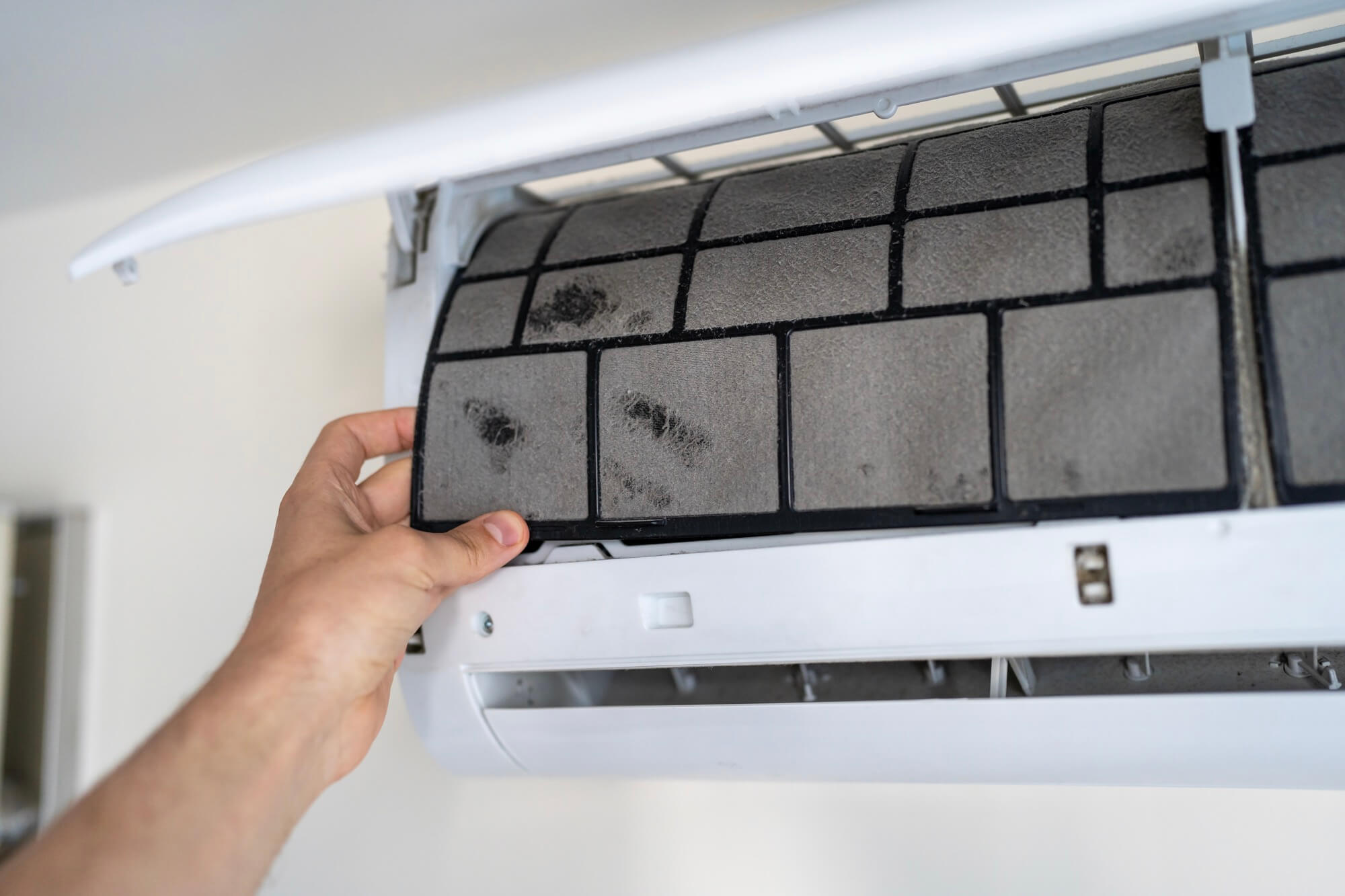 10 Signs Your AC Needs Immediate Repair